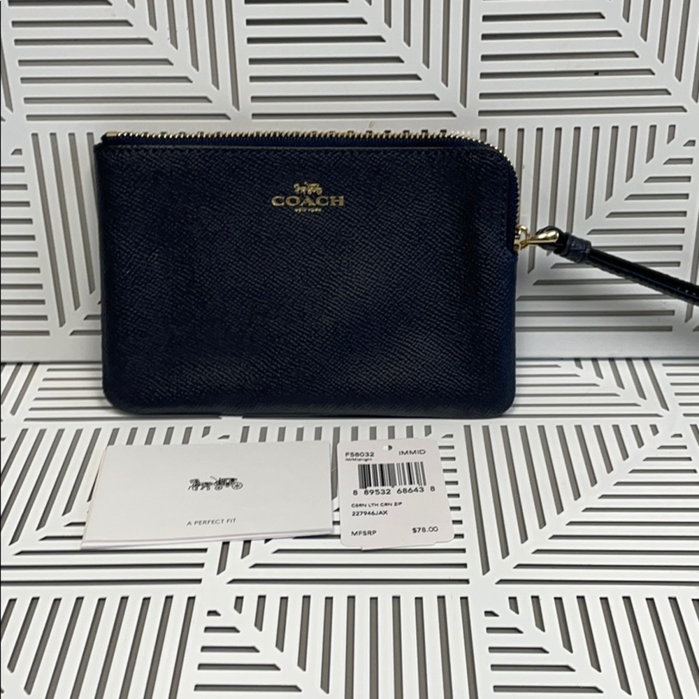 NWT COACH leather wristlet midnight $78 F58032